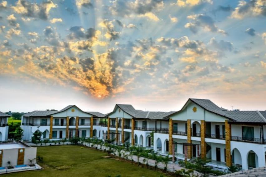 Abhyaran by 1589 Hotels-4